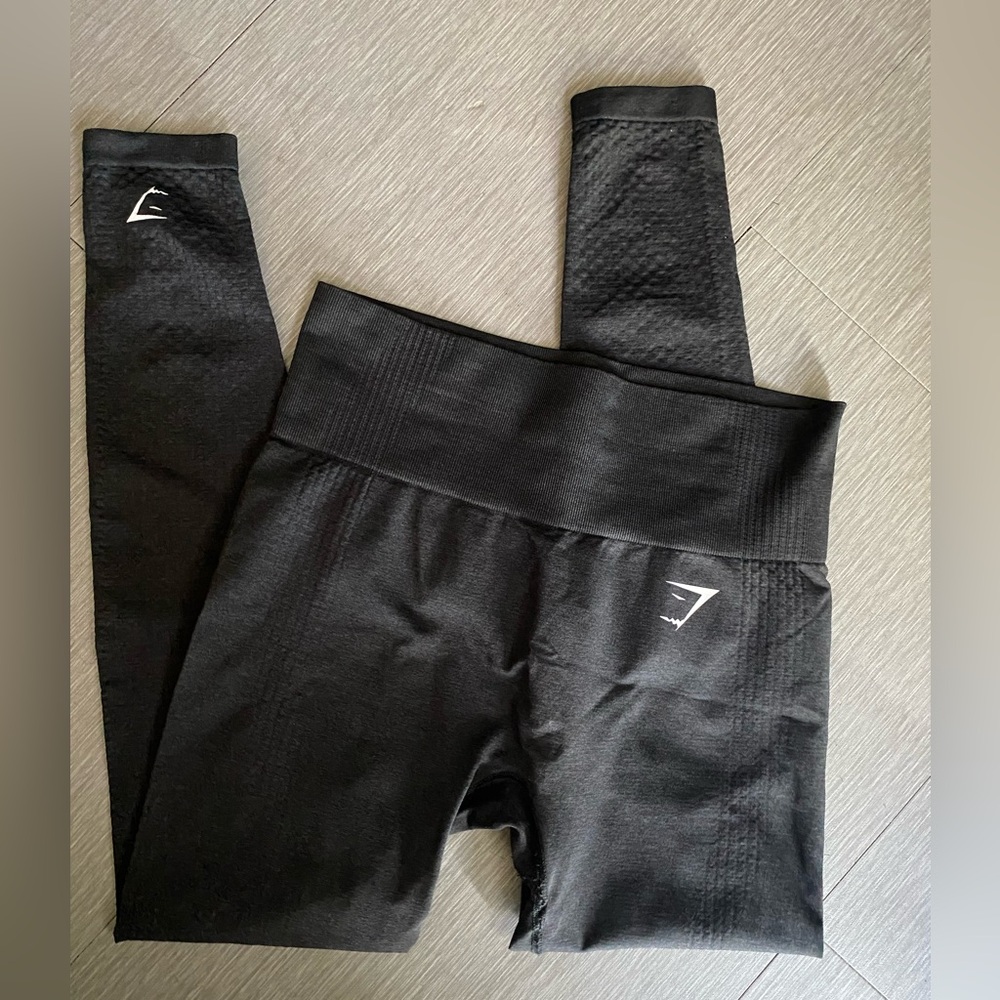 Black Gymshark leggings